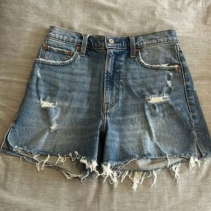 NWOT Abercrombie & Fitch High Rise 4” Short
